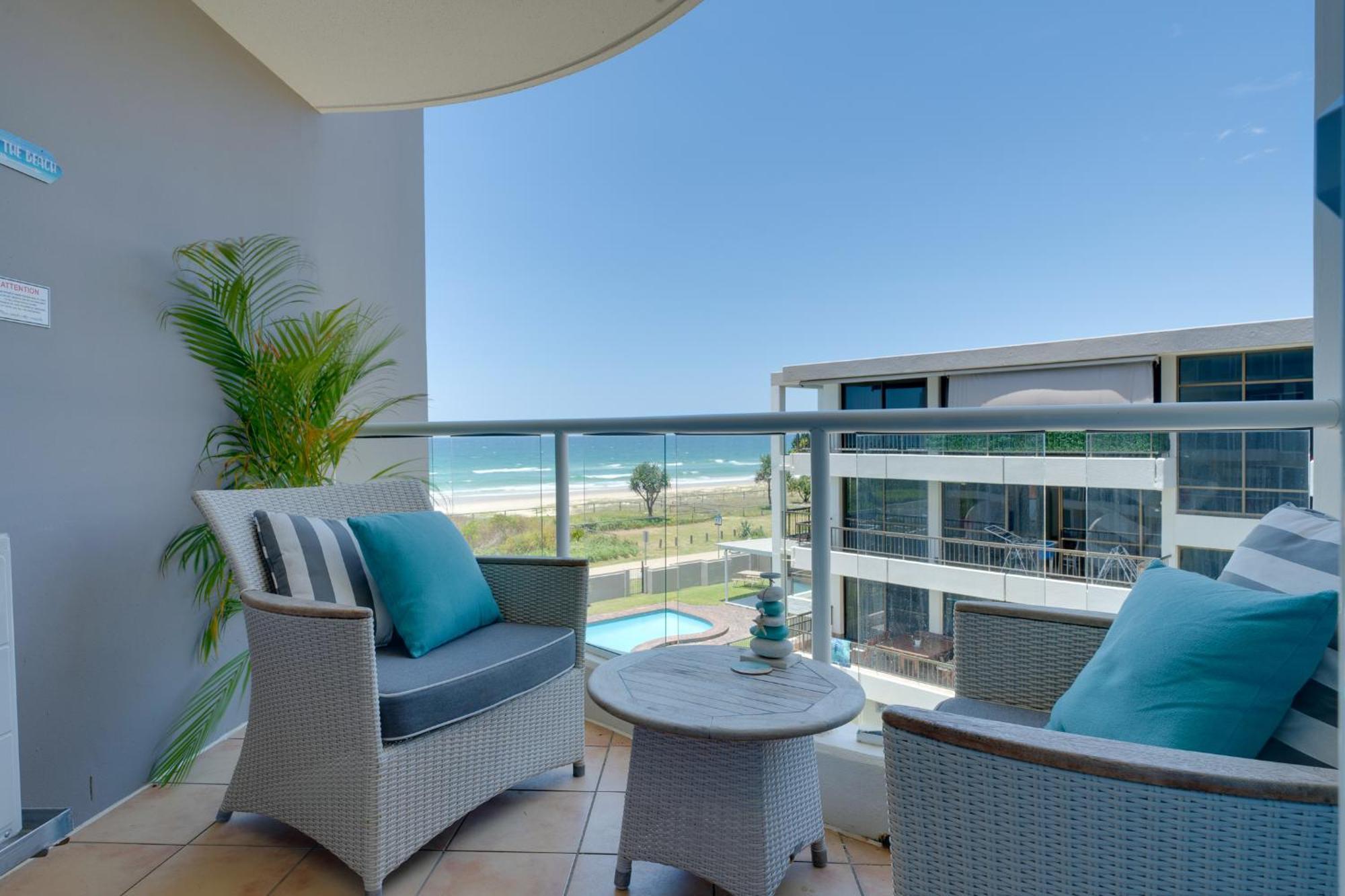 Waterfront 1-bedroom Retreat With Stunning Views *