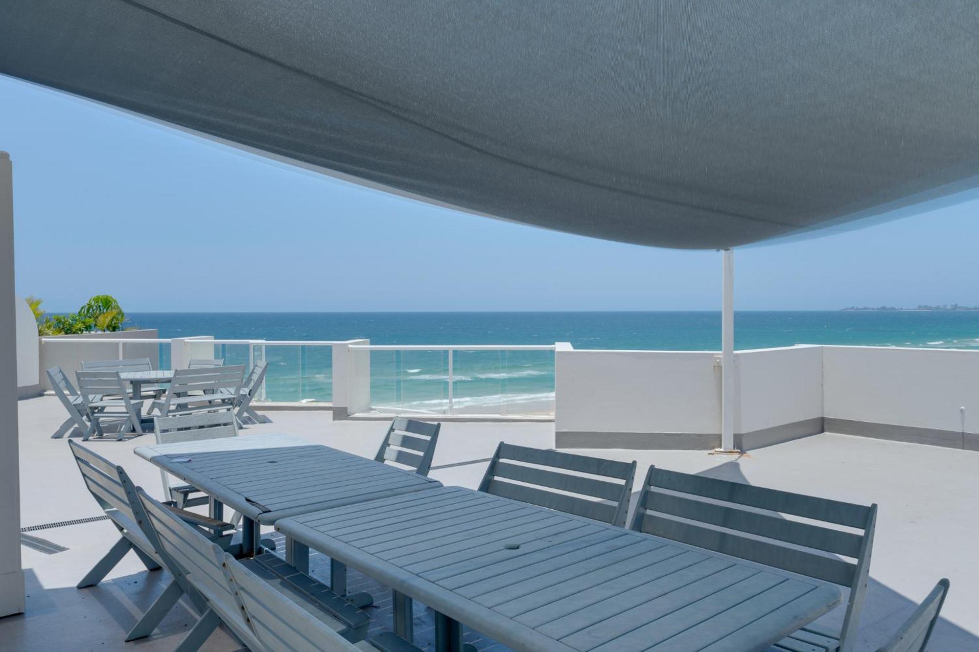 Apartment Waterfront 1-bedroom Retreat With Stunning Views *